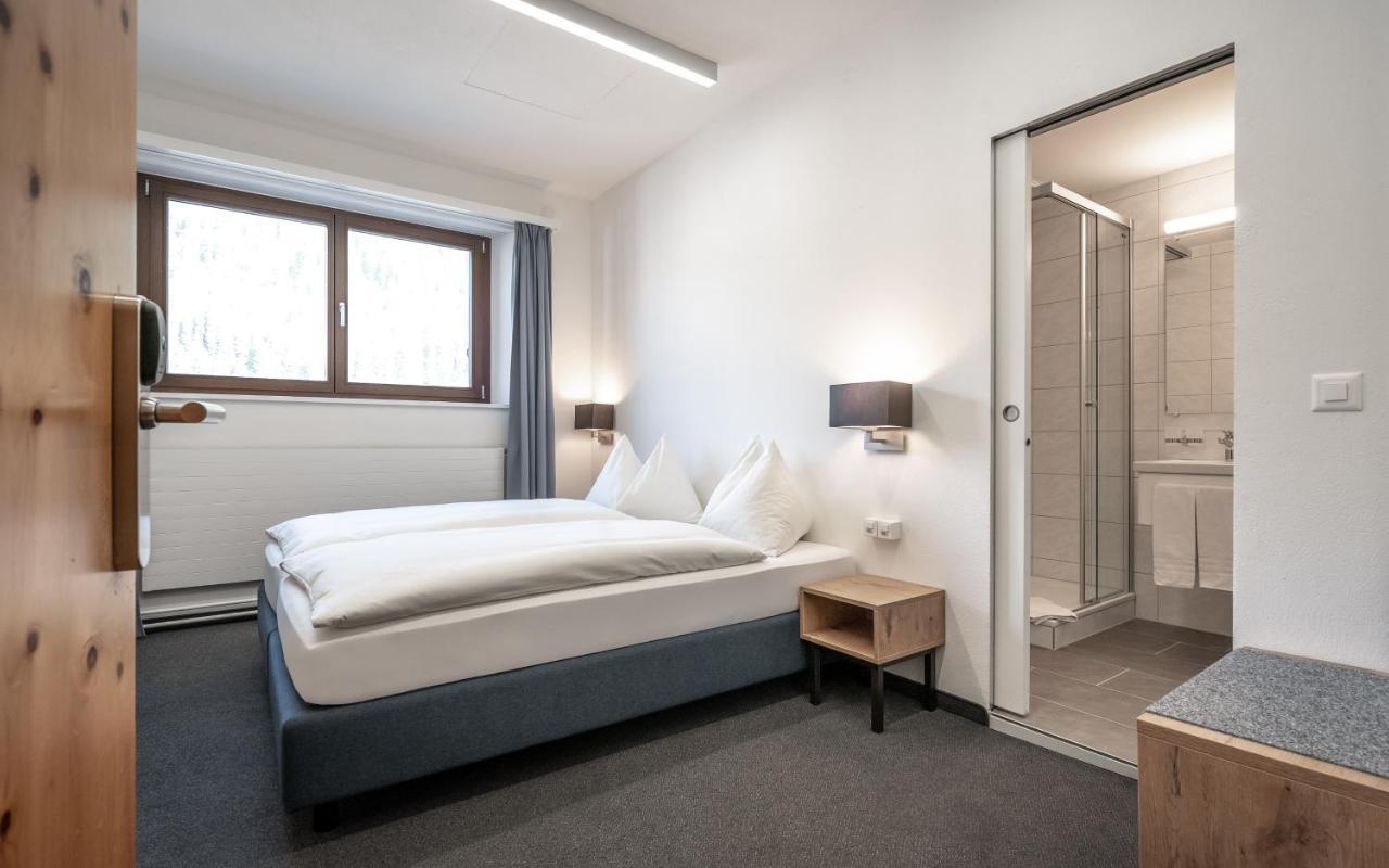 Hotel Ochsen By Mountain Hotels ดาวอส ภายนอก รูปภาพ